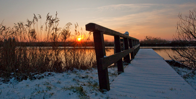 Ik lees op het forum dat cultuur elementen in het landschap niet meer per definitie afgewezen worden.
Ik ben benieuwd hoe deze foto in dat perspectief beoordeeld wordt. Kan dit nog wel of is dit te prominent?