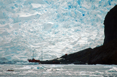 <i class='fa fa-user'></i> Wim Remmelzwaal | Almirante Brown, Antarctica  <i class='fa fa-eye'> 226</i>   <i class='fa fa-comment-o'> 13</i>