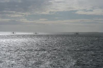 Een zonnige voorjaarsnamiddag op het veer van Vlieland naar Harlingen