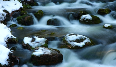 Deze foto hoort bij de foto die ik eerder plaatste van het blauwe riviertje. Hier gezorgd voor een wat minder blauwe foto.