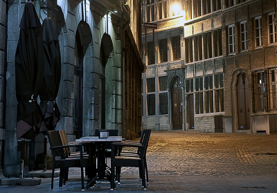 Nazomer avond in de stad Antwerpen. Door deze prachtige stad gedwaald met een 20-tal fotografen.