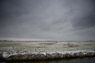 Bewolkt en koud, foto vanuit de auto gemaakt, ik vond het een erg mooi plaatje