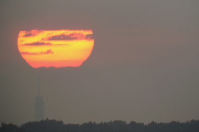 <i class='fa fa-user'></i> Arno van Berge Henegouwen | Zonsopgang boven Alphen aan de Rijn  <i class='fa fa-eye'> 193</i>   <i class='fa fa-comment-o'> 1</i>