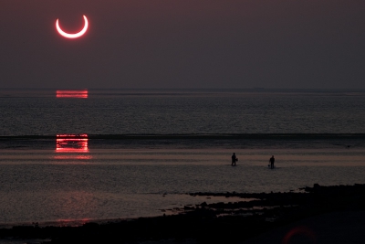 <i class='fa fa-user'></i>&nbsp;Peter van der Wijst&nbsp;| Zonsverduistering&nbsp; <i class='fa fa-eye'>&nbsp;1465</i> &nbsp;<i class='fa fa-thumbs-up'>&nbsp;1</i> &nbsp; <i class='fa fa-comment-o'>&nbsp;10</i>