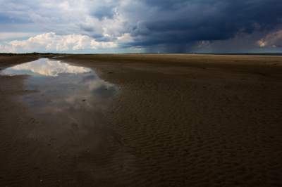 Met slecht weer een favoriete plek van mij dit strand Kwade hoek. Jammer van de industrie aan de horizon