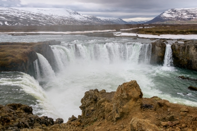 <i class='fa fa-user'></i>&nbsp;jwchess&nbsp;|  Godenwaterval&nbsp; <i class='fa fa-eye'>&nbsp;181</i> &nbsp;<i class='fa fa-thumbs-up'>&nbsp;6</i> &nbsp; <i class='fa fa-comment-o'>&nbsp;9</i>
