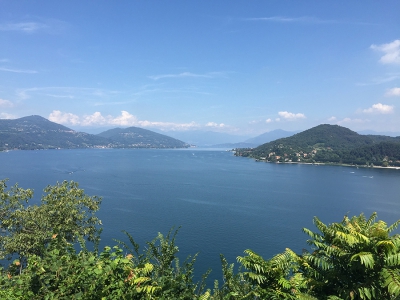 <i class='fa fa-user'></i>&nbsp;Erjan Averesch&nbsp;|  Lago Maggiore&nbsp; <i class='fa fa-eye'>&nbsp;91</i> &nbsp; <i class='fa fa-comment-o'>&nbsp;1</i>