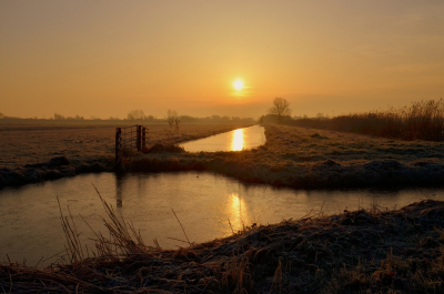 <i class='fa fa-user'></i>&nbsp;B.M.Schouten-Ruis&nbsp;|  Zonsopkomt Hitland&nbsp; <i class='fa fa-eye'>&nbsp;140</i> &nbsp; <i class='fa fa-comment-o'>&nbsp;5</i>