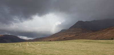 <i class='fa fa-user'></i>&nbsp;Bemaliri&nbsp;|  Schotland Isle of Skye&nbsp; <i class='fa fa-eye'>&nbsp;211</i> &nbsp; <i class='fa fa-comment-o'>&nbsp;5</i>