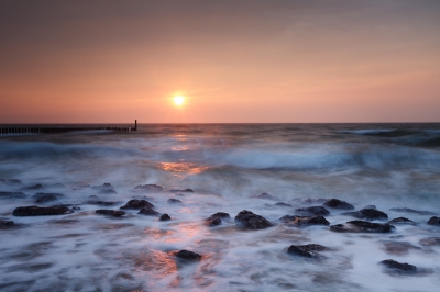 <i class='fa fa-user'></i>&nbsp;gertjan&nbsp;|  Zonsondergang aan de kust&nbsp; <i class='fa fa-eye'>&nbsp;97</i> &nbsp;<i class='fa fa-thumbs-up'>&nbsp;3</i> &nbsp; <i class='fa fa-comment-o'>&nbsp;2</i>