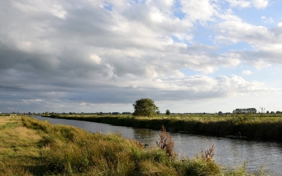 <i class='fa fa-user'></i>&nbsp;kooyammers&nbsp;|  Avondlucht Polder Den Hoek&nbsp; <i class='fa fa-eye'>&nbsp;105</i> &nbsp; <i class='fa fa-comment-o'>&nbsp;2</i>
