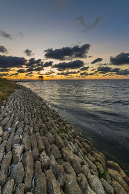 <i class='fa fa-user'></i>&nbsp;Matthijs&nbsp;|  Na zonsondergang&nbsp; <i class='fa fa-eye'>&nbsp;178</i> &nbsp;<i class='fa fa-thumbs-up'>&nbsp;4</i> &nbsp; <i class='fa fa-comment-o'>&nbsp;8</i>