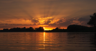 <i class='fa fa-user'></i>&nbsp;Schollevaer&nbsp;|  Zonsondergang&nbsp; <i class='fa fa-eye'>&nbsp;142</i> &nbsp;<i class='fa fa-thumbs-up'>&nbsp;6</i> &nbsp; <i class='fa fa-comment-o'>&nbsp;8</i>