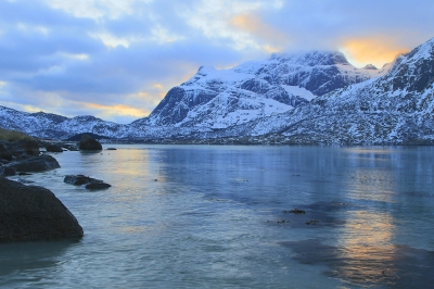 <i class='fa fa-user'></i>&nbsp;Henri van Vliet&nbsp;|  Fjord Lofoten&nbsp; <i class='fa fa-eye'>&nbsp;251</i> &nbsp;<i class='fa fa-thumbs-up'>&nbsp;4</i> &nbsp; <i class='fa fa-comment-o'>&nbsp;4</i>