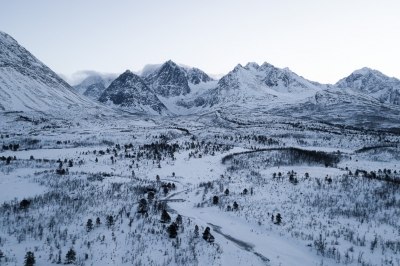 <i class='fa fa-user'></i>&nbsp;Arjen Drost&nbsp;|  Winterlandschap&nbsp; <i class='fa fa-eye'>&nbsp;194</i> &nbsp; <i class='fa fa-comment-o'>&nbsp;3</i>