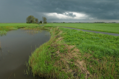 <i class='fa fa-user'></i>&nbsp;Hendrik van Kampen&nbsp;|  Landschap bij Lichtaard&nbsp; <i class='fa fa-eye'>&nbsp;155</i> &nbsp;<i class='fa fa-thumbs-up'>&nbsp;3</i> &nbsp; <i class='fa fa-comment-o'>&nbsp;6</i>