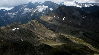 <i class='fa fa-user'></i>&nbsp;Johan van Gurp&nbsp;|  Zon in het bergmassief&nbsp; <i class='fa fa-eye'>&nbsp;114</i> &nbsp; <i class='fa fa-comment-o'>&nbsp;4</i>
