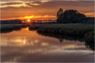 <i class='fa fa-user'></i>&nbsp;M_S_Luteijn&nbsp;|  Zonsondergang aan de Schenge (Zld)&nbsp; <i class='fa fa-eye'>&nbsp;66</i> &nbsp; <i class='fa fa-comment-o'>&nbsp;11</i>