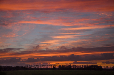 <i class='fa fa-user'></i>&nbsp;Truus Aletta Maan&nbsp;|  Zonsondergang&nbsp; <i class='fa fa-eye'>&nbsp;97</i> &nbsp;<i class='fa fa-thumbs-up'>&nbsp;4</i> &nbsp; <i class='fa fa-comment-o'>&nbsp;4</i>