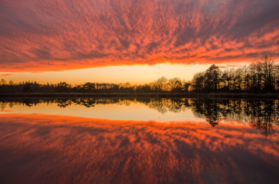 <i class='fa fa-user'></i>&nbsp;Truus Aletta Maan&nbsp;|  Zonsondergang&nbsp; <i class='fa fa-eye'>&nbsp;76</i> &nbsp;<i class='fa fa-thumbs-up'>&nbsp;4</i> &nbsp; <i class='fa fa-comment-o'>&nbsp;6</i>
