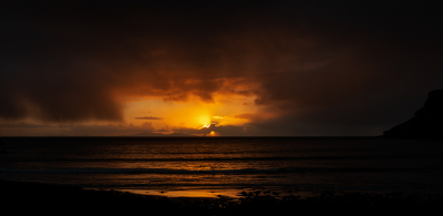<i class='fa fa-user'></i>&nbsp;Bemaliri&nbsp;|  Sunset at Talisker Bay&nbsp; <i class='fa fa-eye'>&nbsp;111</i> &nbsp; <i class='fa fa-comment-o'>&nbsp;0</i>