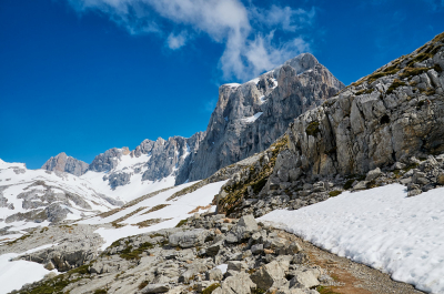 <i class='fa fa-user'></i>&nbsp;HenkvanOosten&nbsp;|  Picos de Europa&nbsp; <i class='fa fa-eye'>&nbsp;90</i> &nbsp;<i class='fa fa-thumbs-up'>&nbsp;4</i> &nbsp; <i class='fa fa-comment-o'>&nbsp;1</i>