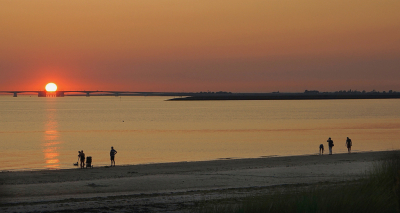 <i class='fa fa-user'></i>&nbsp;Nel R&nbsp;|  Zomeravond aan zee&nbsp; <i class='fa fa-eye'>&nbsp;70</i> &nbsp;<i class='fa fa-thumbs-up'>&nbsp;1</i> &nbsp; <i class='fa fa-comment-o'>&nbsp;8</i>