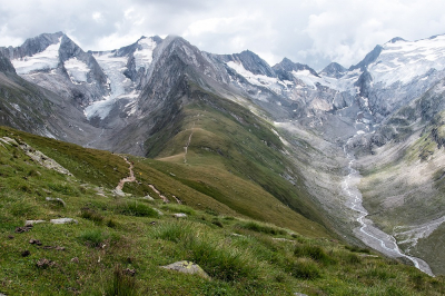 <i class='fa fa-user'></i>&nbsp;Johan van Gurp&nbsp;|  De Alpen&nbsp; <i class='fa fa-eye'>&nbsp;120</i> &nbsp;<i class='fa fa-thumbs-up'>&nbsp;3</i> &nbsp; <i class='fa fa-comment-o'>&nbsp;7</i>