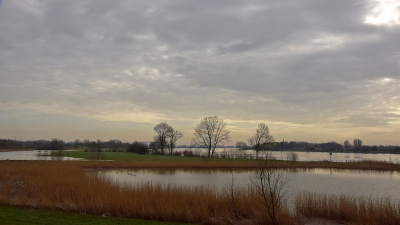 <i class='fa fa-user'></i>&nbsp;kooyammers&nbsp;|  Zicht op Tienhoven&nbsp; <i class='fa fa-eye'>&nbsp;94</i> &nbsp;<i class='fa fa-thumbs-up'>&nbsp;6</i> &nbsp; <i class='fa fa-comment-o'>&nbsp;8</i>