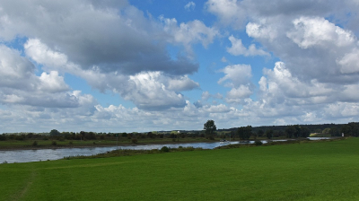 <i class='fa fa-user'></i>&nbsp;kooyammers&nbsp;|  De IJssel bij de Steeg&nbsp; <i class='fa fa-eye'>&nbsp;58</i> &nbsp;<i class='fa fa-thumbs-up'>&nbsp;1</i> &nbsp; <i class='fa fa-comment-o'>&nbsp;2</i>