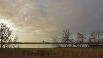 <i class='fa fa-user'></i>&nbsp;kooyammers&nbsp;|  Kinderdijk anders&nbsp; <i class='fa fa-eye'>&nbsp;93</i> &nbsp;<i class='fa fa-thumbs-up'>&nbsp;2</i> &nbsp; <i class='fa fa-comment-o'>&nbsp;5</i>