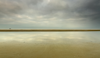 <i class='fa fa-user'></i>&nbsp;Pieter  LJ&nbsp;|  Bootje aan de horizon&nbsp; <i class='fa fa-eye'>&nbsp;95</i> &nbsp;<i class='fa fa-thumbs-up'>&nbsp;4</i> &nbsp; <i class='fa fa-comment-o'>&nbsp;5</i>