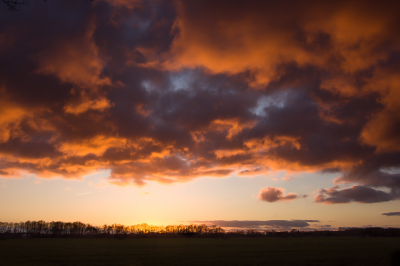<i class='fa fa-user'></i>&nbsp;Truus Aletta Maan&nbsp;|  Zonsondergang&nbsp; <i class='fa fa-eye'>&nbsp;71</i> &nbsp; <i class='fa fa-comment-o'>&nbsp;4</i>