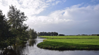 <i class='fa fa-user'></i>&nbsp;kooyammers&nbsp;|  Polder bij Zuidbroek&nbsp; <i class='fa fa-eye'>&nbsp;53</i> &nbsp;<i class='fa fa-thumbs-up'>&nbsp;2</i> &nbsp; <i class='fa fa-comment-o'>&nbsp;2</i>