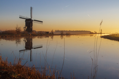 <i class='fa fa-user'></i>&nbsp;Henk Bouter&nbsp;|  Broekse Molen aan het Achterwaterschap&nbsp; <i class='fa fa-eye'>&nbsp;79</i> &nbsp;<i class='fa fa-thumbs-up'>&nbsp;2</i> &nbsp; <i class='fa fa-comment-o'>&nbsp;3</i>
