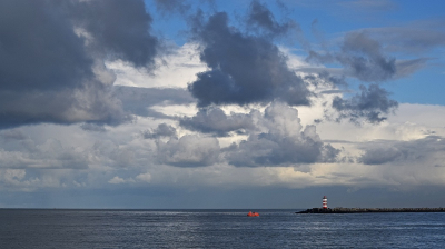 <i class='fa fa-user'></i>&nbsp;kooyammers&nbsp;|  Noordpier IJmuiden&nbsp; <i class='fa fa-eye'>&nbsp;85</i> &nbsp;<i class='fa fa-thumbs-up'>&nbsp;2</i> &nbsp; <i class='fa fa-comment-o'>&nbsp;5</i>