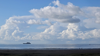 <i class='fa fa-user'></i>&nbsp;kooyammers&nbsp;|  Wolken en Windmolens&nbsp; <i class='fa fa-eye'>&nbsp;110</i> &nbsp;<i class='fa fa-thumbs-up'>&nbsp;3</i> &nbsp; <i class='fa fa-comment-o'>&nbsp;4</i>