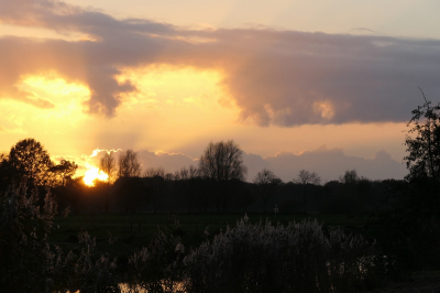 <i class='fa fa-user'></i>&nbsp;frbeuming&nbsp;|  Zonsondergang&nbsp; <i class='fa fa-eye'>&nbsp;78</i> &nbsp;<i class='fa fa-thumbs-up'>&nbsp;2</i> &nbsp; <i class='fa fa-comment-o'>&nbsp;3</i>