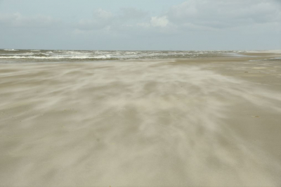 <i class='fa fa-user'></i>&nbsp;mauritskoenen48&nbsp;|  Zandstorm op strand&nbsp; <i class='fa fa-eye'>&nbsp;77</i> &nbsp;<i class='fa fa-thumbs-up'>&nbsp;1</i> &nbsp; <i class='fa fa-comment-o'>&nbsp;2</i>