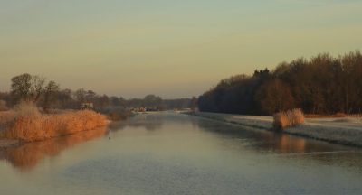 <i class='fa fa-user'></i>&nbsp;Tineke Strijbosch&nbsp;|  Koude winterochtend aan het Noord-Willemskanaal&nbsp; <i class='fa fa-eye'>&nbsp;87</i> &nbsp;<i class='fa fa-thumbs-up'>&nbsp;1</i> &nbsp; <i class='fa fa-comment-o'>&nbsp;8</i>