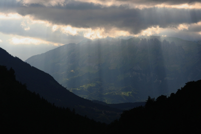 <i class='fa fa-user'></i>&nbsp;Mark de Bruijn&nbsp;|  Zonnestralen&nbsp; <i class='fa fa-eye'>&nbsp;95</i> &nbsp;<i class='fa fa-thumbs-up'>&nbsp;2</i> &nbsp; <i class='fa fa-comment-o'>&nbsp;4</i>