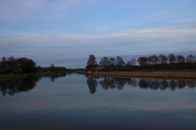 <i class='fa fa-user'></i>&nbsp;Tineke Strijbosch&nbsp;|  Het blauwe uurtje&nbsp; <i class='fa fa-eye'>&nbsp;62</i> &nbsp;<i class='fa fa-thumbs-up'>&nbsp;3</i> &nbsp; <i class='fa fa-comment-o'>&nbsp;5</i>