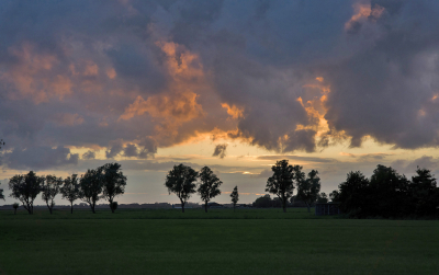 <i class='fa fa-user'></i>&nbsp;Ties Niehof&nbsp;|  Zonsondergang&nbsp; <i class='fa fa-eye'>&nbsp;86</i> &nbsp;<i class='fa fa-thumbs-up'>&nbsp;2</i> &nbsp; <i class='fa fa-comment-o'>&nbsp;3</i>