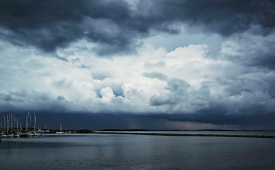 <i class='fa fa-user'></i>&nbsp;Pieter  LJ&nbsp;|  Zeeuwse buien&nbsp; <i class='fa fa-eye'>&nbsp;137</i> &nbsp;<i class='fa fa-thumbs-up'>&nbsp;7</i> &nbsp; <i class='fa fa-comment-o'>&nbsp;7</i>