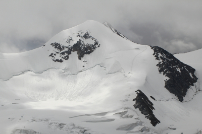 <i class='fa fa-user'></i>&nbsp;Robert Rodenburg&nbsp;|  Wildspitze, de hoogste berg in Tirol&nbsp; <i class='fa fa-eye'>&nbsp;94</i> &nbsp;<i class='fa fa-thumbs-up'>&nbsp;3</i> &nbsp; <i class='fa fa-comment-o'>&nbsp;5</i>
