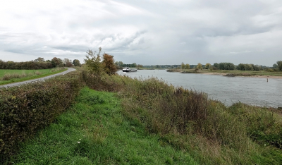 <i class='fa fa-user'></i>&nbsp;nelappelmelk&nbsp;|  Oversteekplaats geallieerde troepen&nbsp; <i class='fa fa-eye'>&nbsp;90</i> &nbsp;<i class='fa fa-thumbs-up'>&nbsp;1</i> &nbsp; <i class='fa fa-comment-o'>&nbsp;7</i>