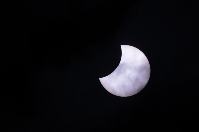 <i class='fa fa-user'></i>&nbsp;Arjen Drost&nbsp;|  Gedeeltelijke zonsverduistering&nbsp; <i class='fa fa-eye'>&nbsp;110</i> &nbsp;<i class='fa fa-thumbs-up'>&nbsp;2</i> &nbsp; <i class='fa fa-comment-o'>&nbsp;5</i>