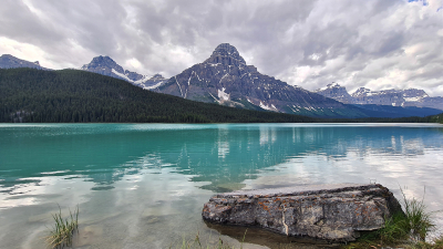 <i class='fa fa-user'></i>&nbsp;Vincent Rijnbende&nbsp;|  Waterfowl Lakes&nbsp; <i class='fa fa-eye'>&nbsp;65</i> &nbsp;<i class='fa fa-thumbs-up'>&nbsp;4</i> &nbsp; <i class='fa fa-comment-o'>&nbsp;3</i>