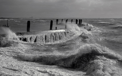 <i class='fa fa-user'></i>&nbsp;Nel R&nbsp;|  Storm over Zeeland&nbsp; <i class='fa fa-eye'>&nbsp;163</i> &nbsp;<i class='fa fa-thumbs-up'>&nbsp;5</i> &nbsp; <i class='fa fa-comment-o'>&nbsp;15</i>