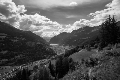 <i class='fa fa-user'></i>&nbsp;Willem Verhagen&nbsp;|  Zwitserse Alpen&nbsp; <i class='fa fa-eye'>&nbsp;68</i> &nbsp;<i class='fa fa-thumbs-up'>&nbsp;1</i> &nbsp; <i class='fa fa-comment-o'>&nbsp;2</i>